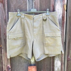 Men’s Colombia golf shorts!